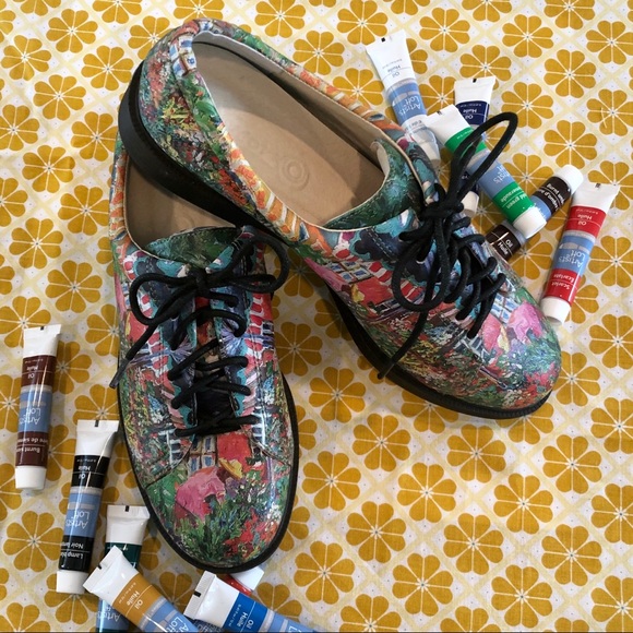 COPY - ICON Women’s Size 7B Shoes NEVER WORN! - Picture 1 of 7